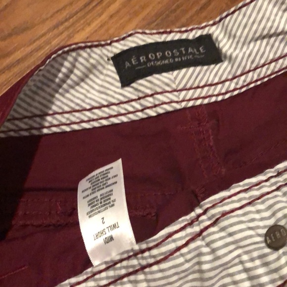 Aeropostale Midi Twill Shorts size 2 maroon - Picture 2 of 3